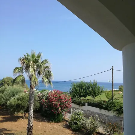 בית נופש Beach House קיפריסיה